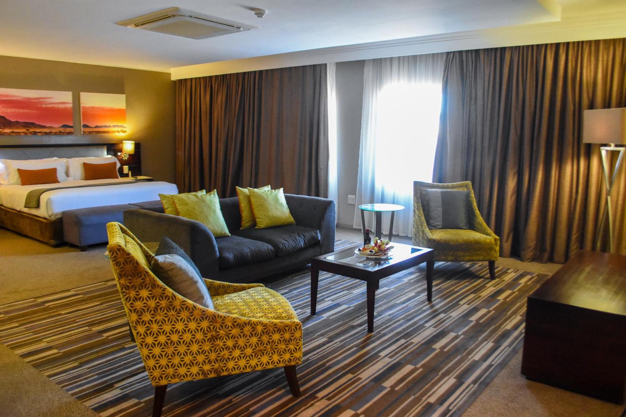 Cresta Mahalapye Hotel Buitenkant foto