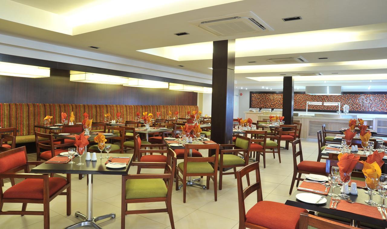 Cresta Mahalapye Hotel Buitenkant foto
