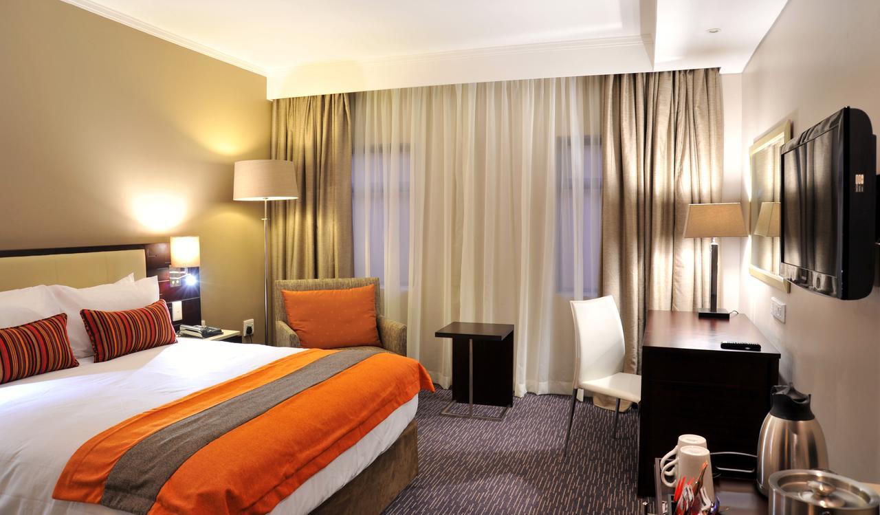 Cresta Mahalapye Hotel Buitenkant foto