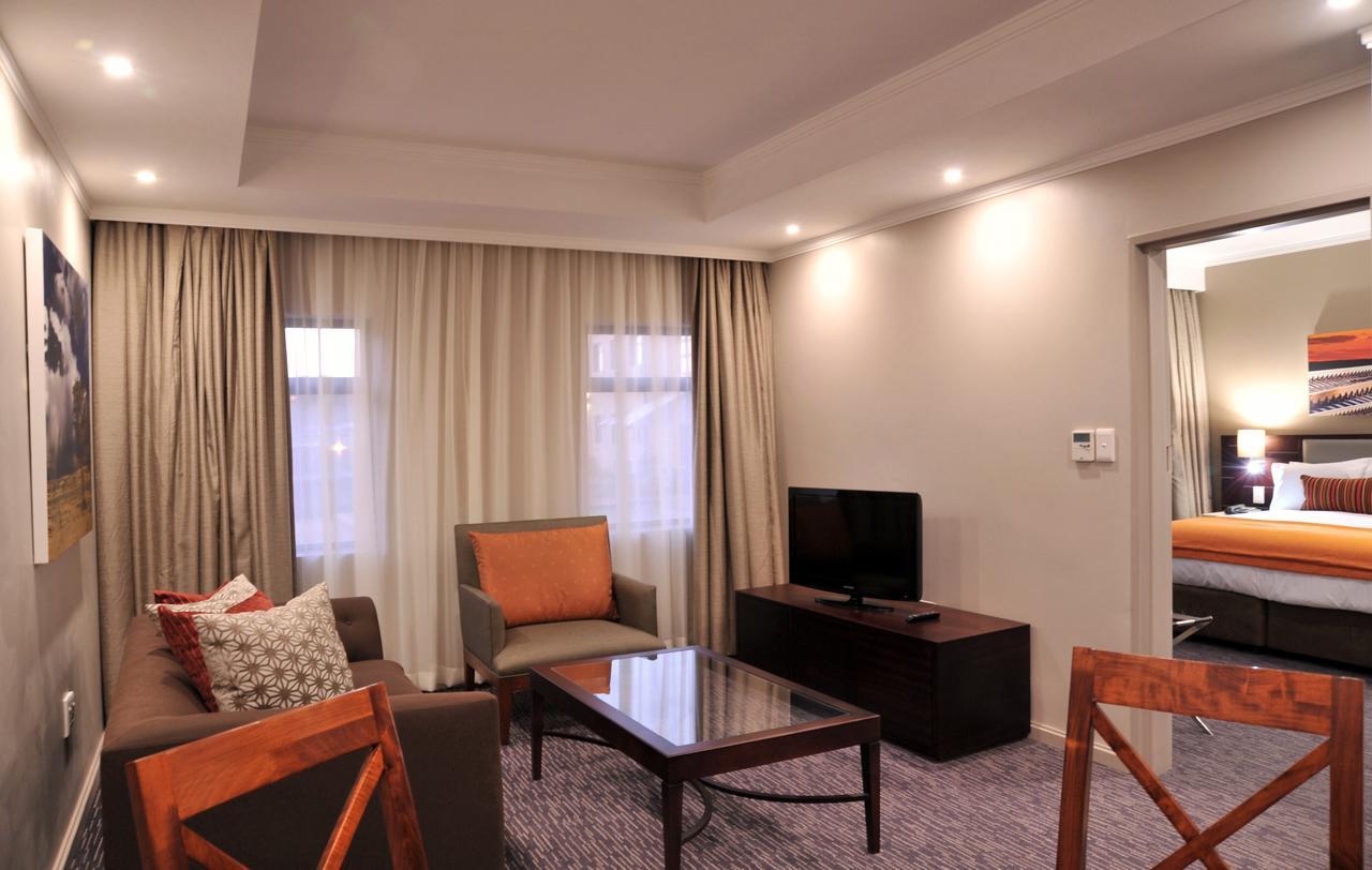 Cresta Mahalapye Hotel Buitenkant foto