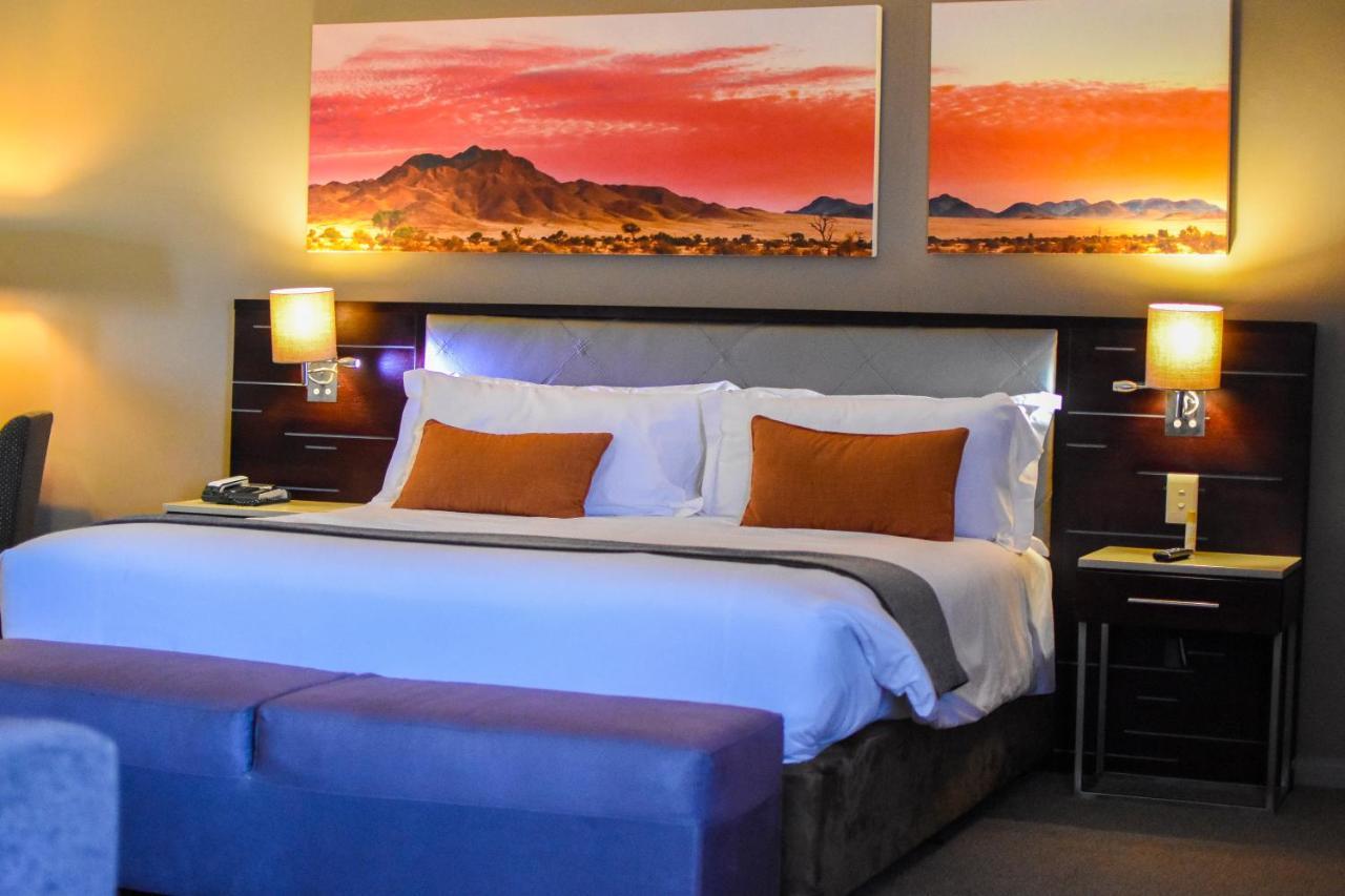 Cresta Mahalapye Hotel Buitenkant foto