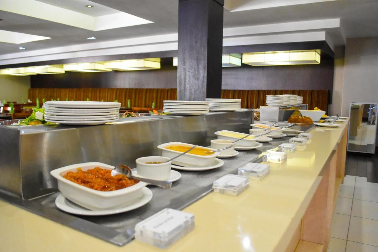 Cresta Mahalapye Hotel Buitenkant foto